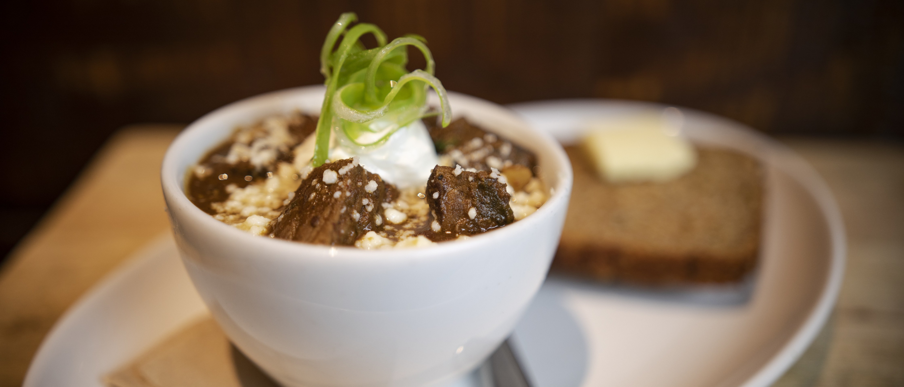Goat meat chili with bread